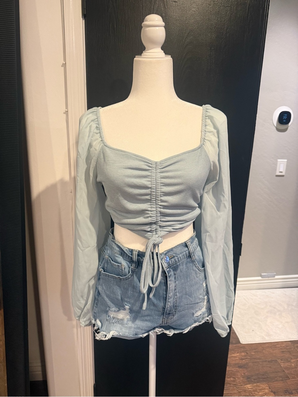 Women's Light Sage Ruched Long-Sleeve Crop Top